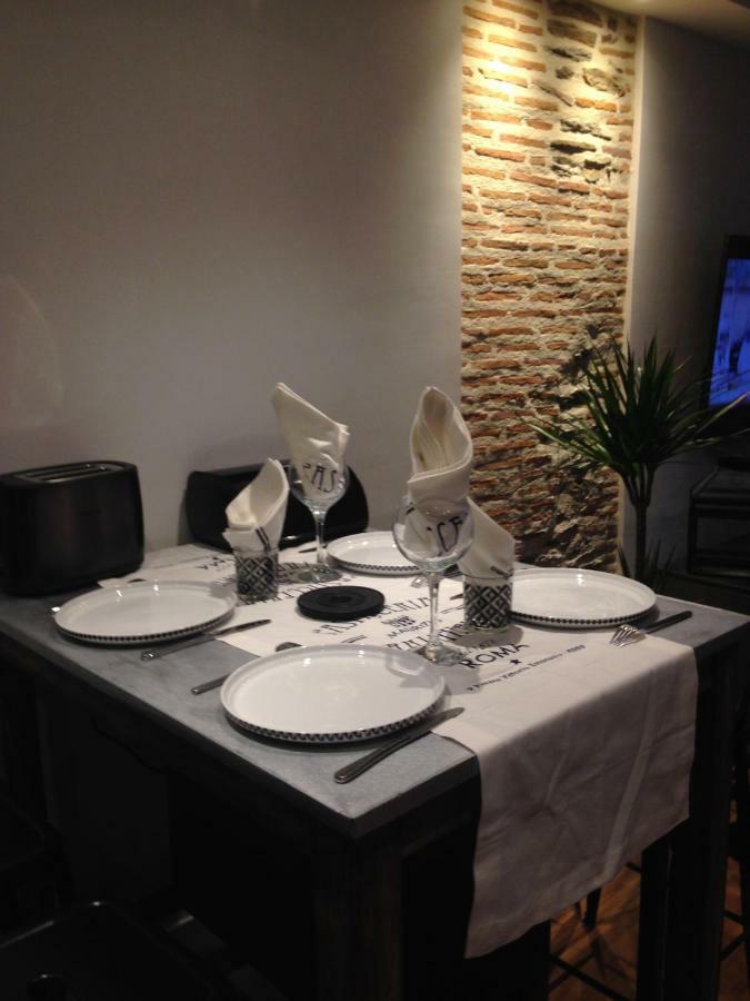 Les Machines De Jules, Hyper Centre Apartment น็องต์ ภายนอก รูปภาพ