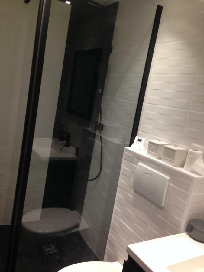 Les Machines De Jules, Hyper Centre Apartment น็องต์ ภายนอก รูปภาพ